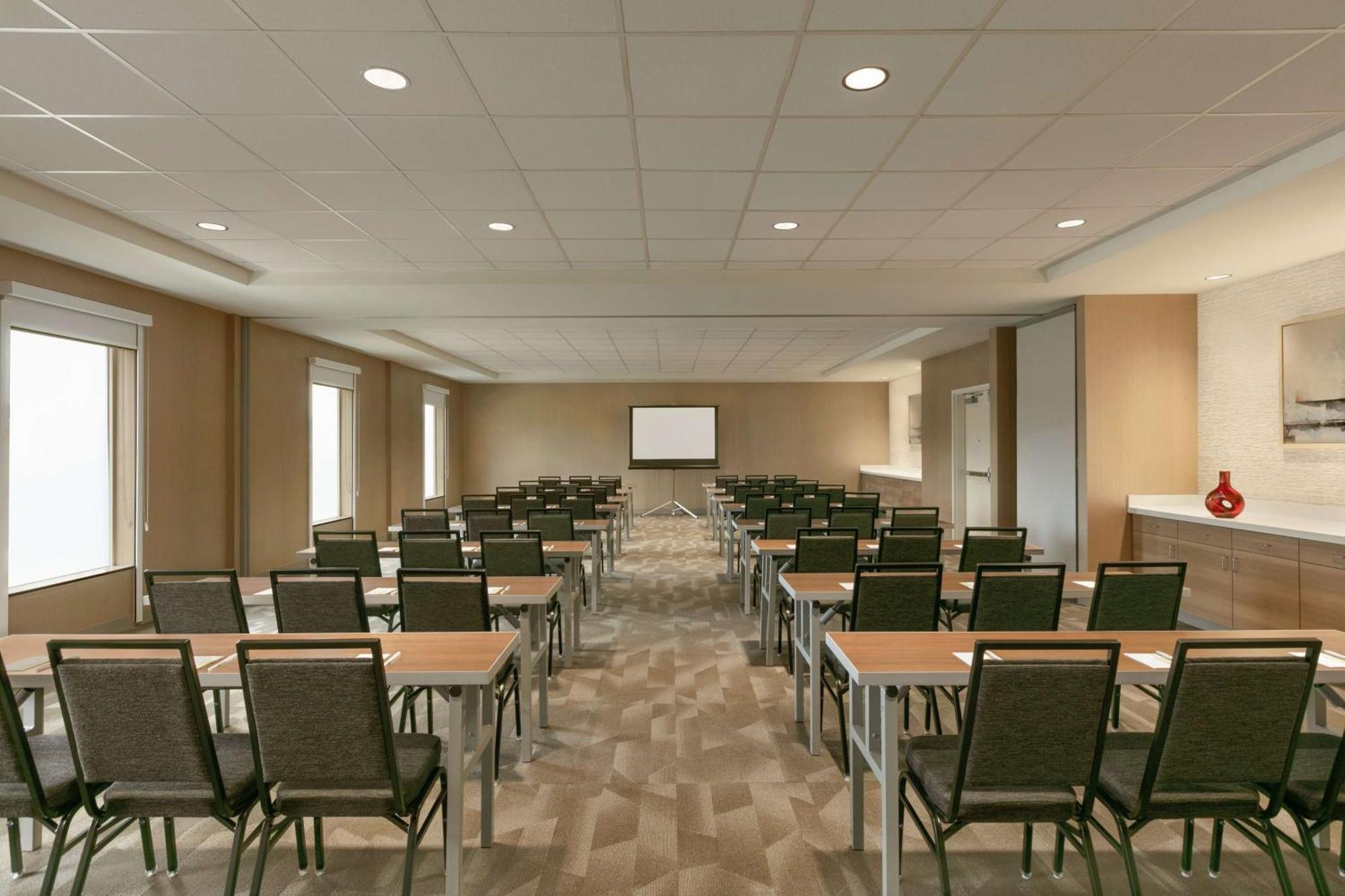 Home2 Suites By Hilton Chantilly Dulles Airport Экстерьер фото
